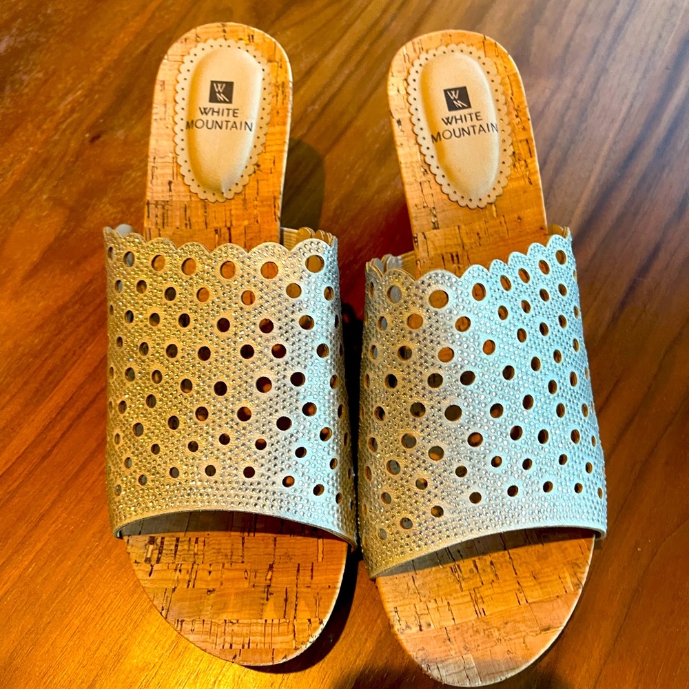 Silver mesh / cork wedge White Mountain sandal / size 11